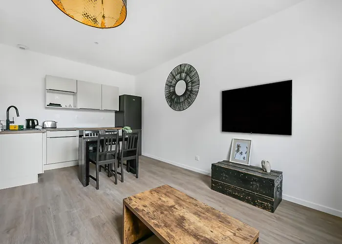 Citylodge - Spacieux 40m2 1 Ch Parking Wifi - Proche Centre & Gare